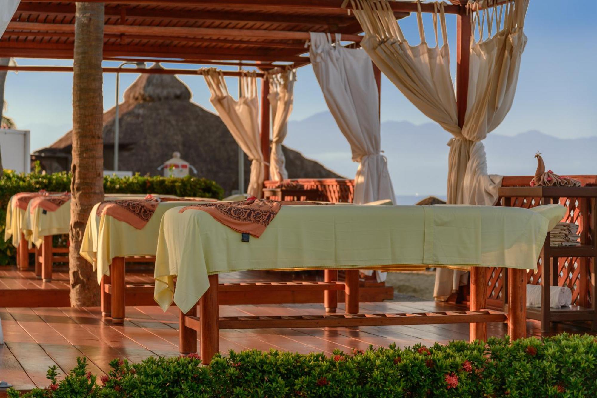 Grand Decameron Complex Bucerias, A Trademark All-Inclusive Resort Bucerías Exterior foto